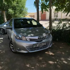 Toyota Yaris 2013
