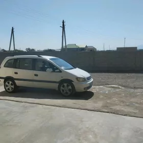 Opel Zafira 2001