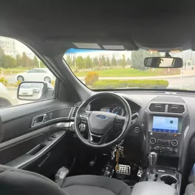 Ford Explorer 2019