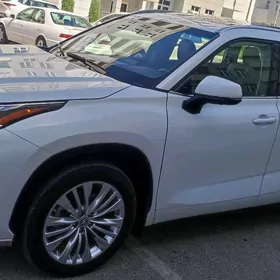 Toyota Highlander 2022
