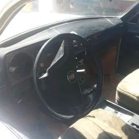 Gaz 24 1993