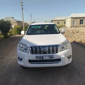 Toyota Land Cruiser Prado 2010