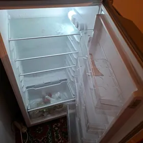 VESTEL holadilnik