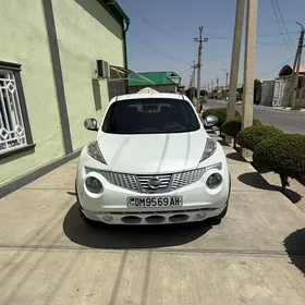 Nissan JUKE 2013