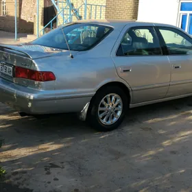 Toyota Camry 2001