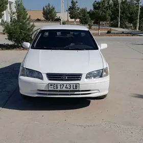 Toyota Camry 2001
