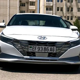 Hyundai Elantra 2022