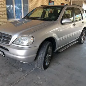 Mercedes-Benz ML350 2001