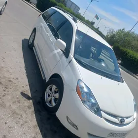 Toyota Sienna 2009