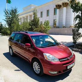 Toyota Sienna 2004