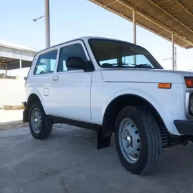 Lada Niva 2012