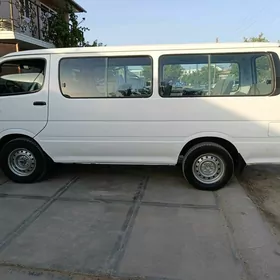 Toyota Hiace 2001