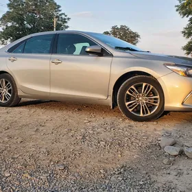 Toyota Camry 2015