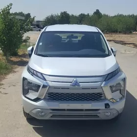 Mitsubishi Xpander 2024