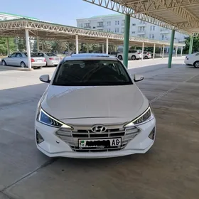 Hyundai Elantra 2020