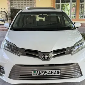 Toyota Sienna 2018