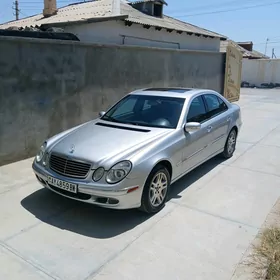 Mercedes-Benz E320 2005