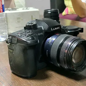 lumix GH5