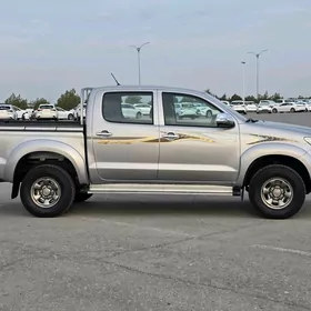 Toyota Hilux 2015