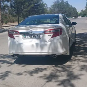 Toyota Camry 2013