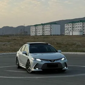 Toyota Camry 2020