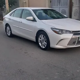 Toyota Camry 2017