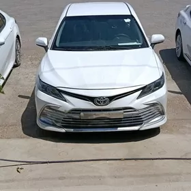 Toyota Camry 2022