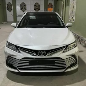 Toyota Camry 2023