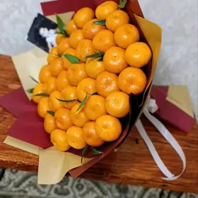 Флорист в цветочный магазин