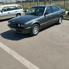 BMW 525 1990