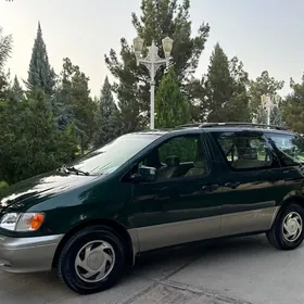 Toyota Sienna 2002