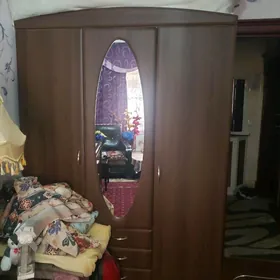 шифоньер