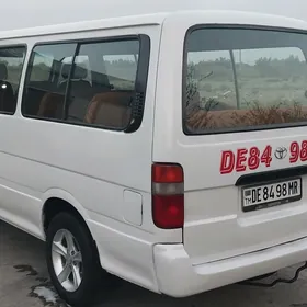 Toyota Hiace 2002