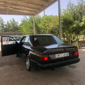 Mercedes-Benz E300 1989