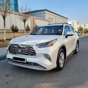 Toyota Highlander 2020