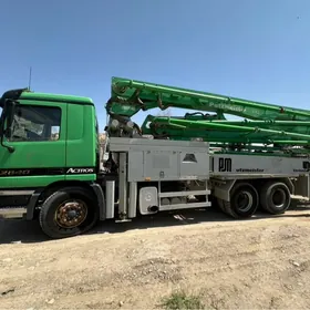 Mercedes-Benz ACTROS 3331 2005