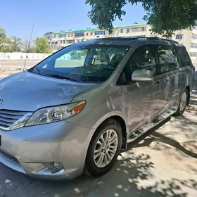 Toyota Sienna 2012