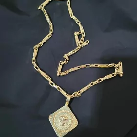 Gyzyl bold