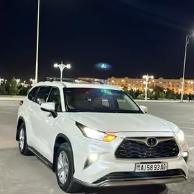 Toyota Highlander 2020