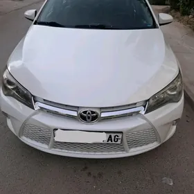 Toyota Camry 2015