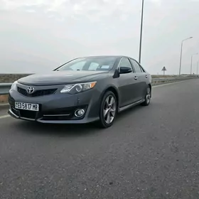 Toyota Camry 2013