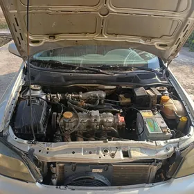 Opel Astra 2000