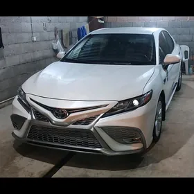 Toyota Camry 2020