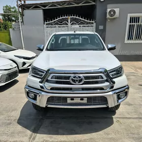 Toyota Hilux 2025