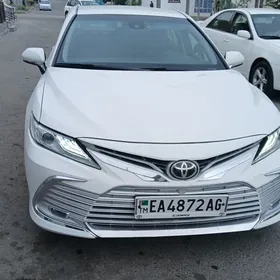 Toyota Camry 2018