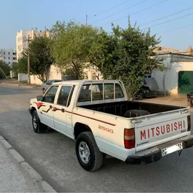 Mitsubishi L200 1998