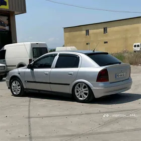 Opel Astra 2000