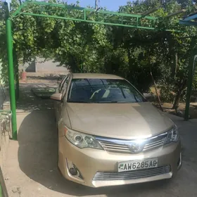 Toyota Camry 2012