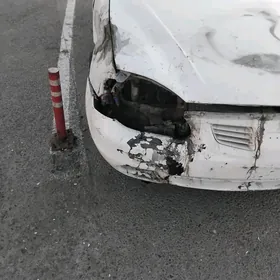 Hyundai Elantra 2000