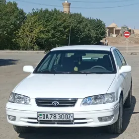 Toyota Camry 2000